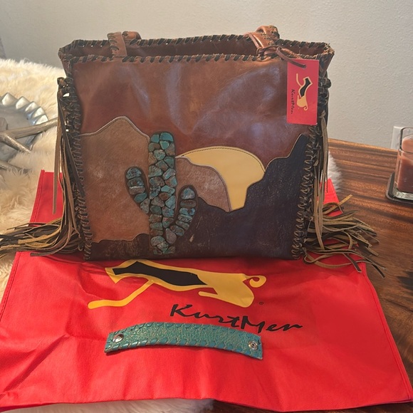 Kurtmen tote and leather bracelet set. BNWT - Picture 1 of 9